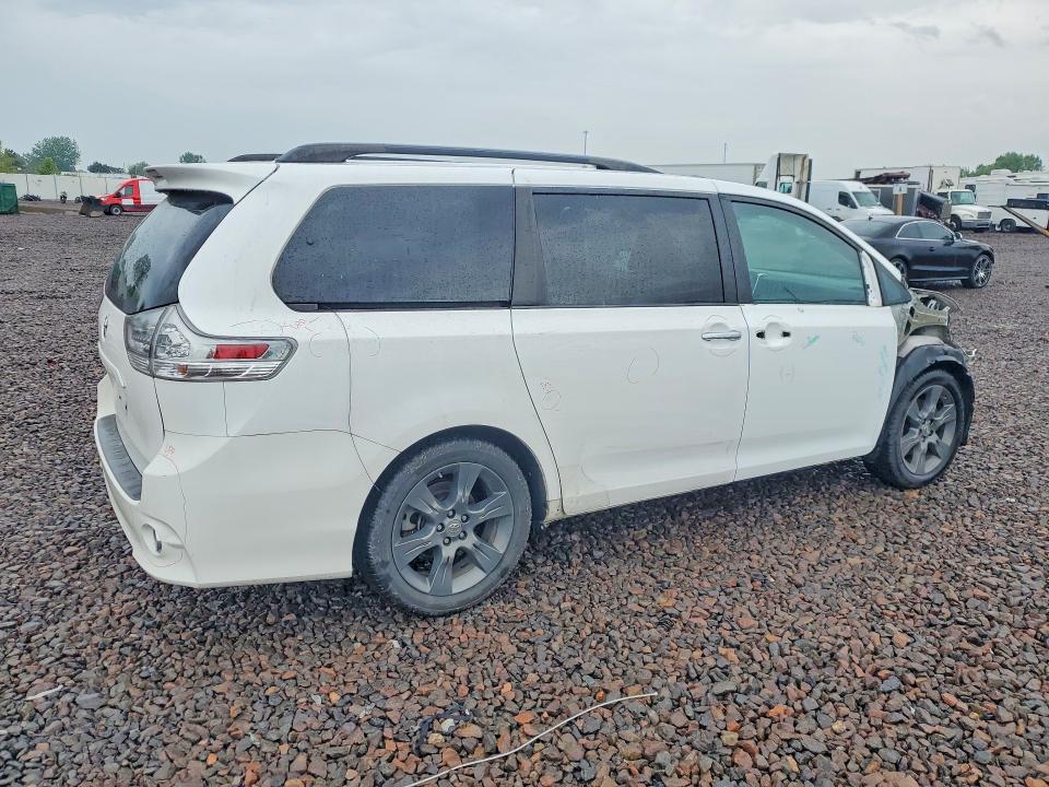 Photo 3 from auction – 2015 TOYOTA SIENNA with VIN 5TDXK3DC9FS637022