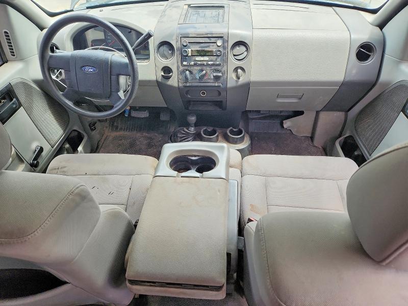 Photo 8 from auction – 2005 FORD F150 with VIN 1FTRX14W15NA71046