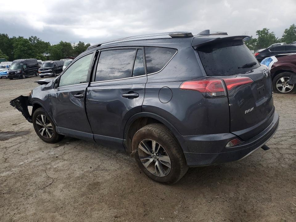 Photo 2 from auction – 2017 TOYOTA RAV4 with VIN JTMRFREV4HD217621