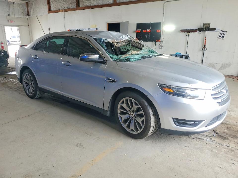 Photo 4 from auction – 2016 FORD TAURUS with VIN 1FAHP2F86GG111537