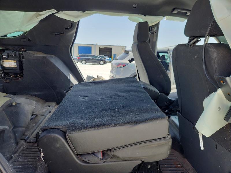 Photo 11 from auction – 2021 CHEVROLET TAHOE with VIN 1GNSCLED7MR291389