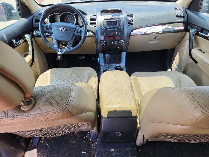 Photo 8 from auction – 2011 KIA SORENTO with VIN 5XYKU4A28BG024810