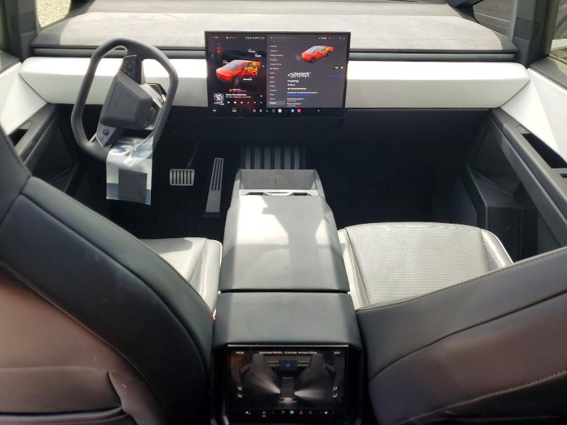 Photo 8 from auction – 2024 TESLA CYBERTRUCK with VIN 7G2CEHEE5RA039371