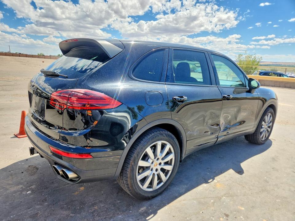 Photo 3 from auction – 2016 PORSCHE CAYENNE with VIN WP1AB2A26GLA95648