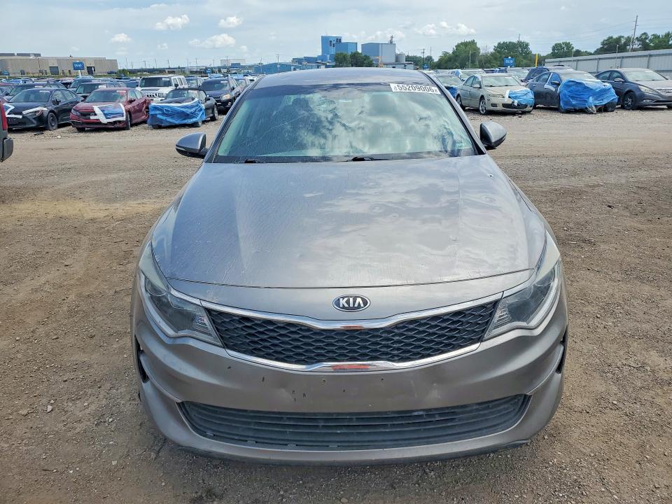 Photo 5 from auction – 2017 KIA OPTIMA with VIN 5XXGT4L31HG148896