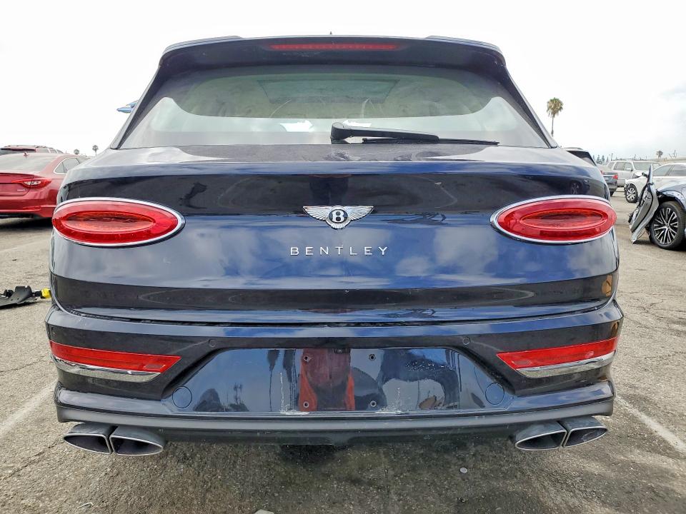 Photo 6 from auction – 2025 BENTLEY BENTAYGA with VIN SJAAT2ZV3SC028786