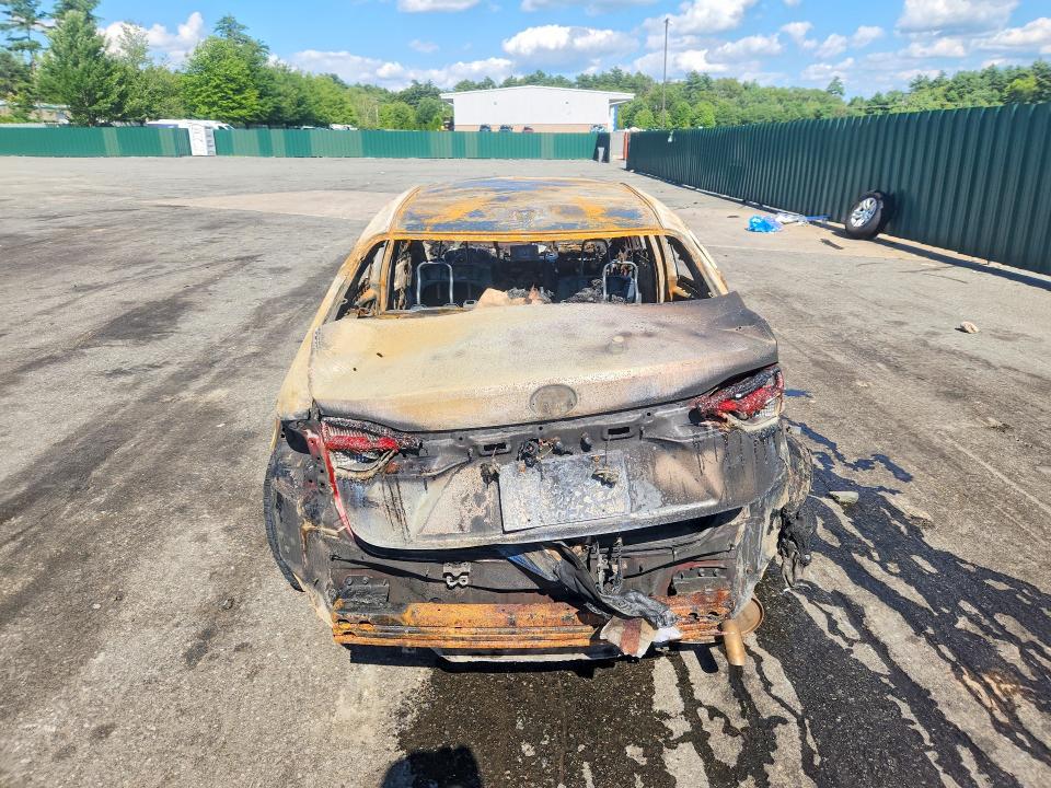 Photo 6 from auction – 2020 TOYOTA COROLLA with VIN JTDEPRAE6LJ001331