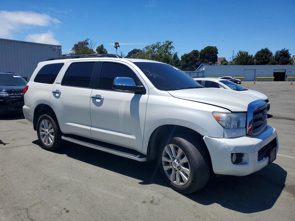 Photo 4 from auction – 2017 TOYOTA SEQUOIA with VIN 5TDDW5G17HS155360
