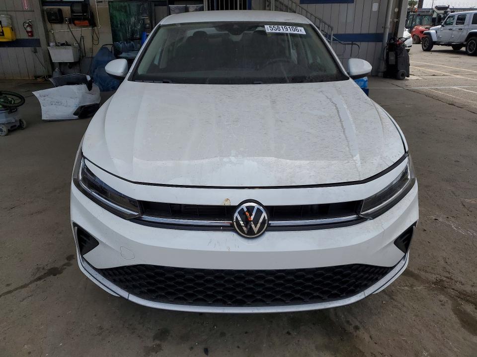 Photo 5 from auction – 2025 VOLKSWAGEN JETTA with VIN 3VW5X7BU7SM024691