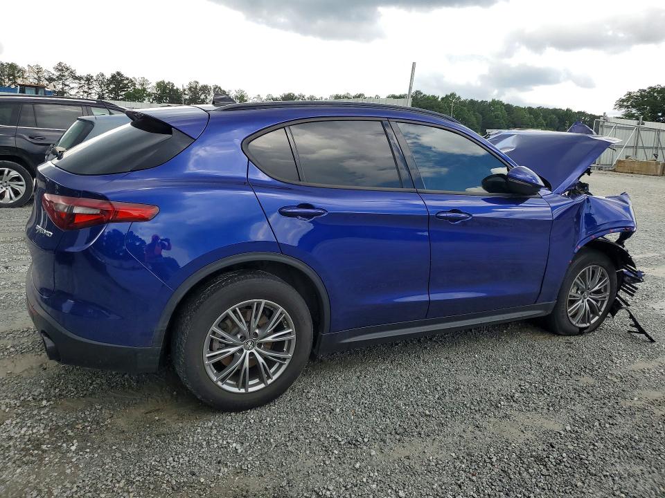 Photo 3 from auction – 2022 ALFA ROMEO STELVIO with VIN ZASPAKAN1N7D28342