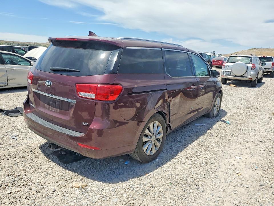 Photo 3 from auction – 2018 KIA SEDONA with VIN KNDMC5C11J6398926