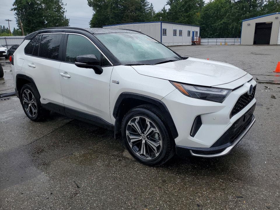 Photo 4 from auction – 2023 TOYOTA RAV4 PRIME with VIN JTMFB3FV1PD143163