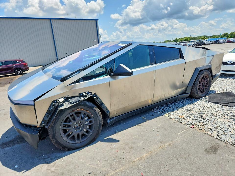 TESLA CYBERTRUCK 2025 with VIN 7G2CEHED8SA080865 - Photo from auction