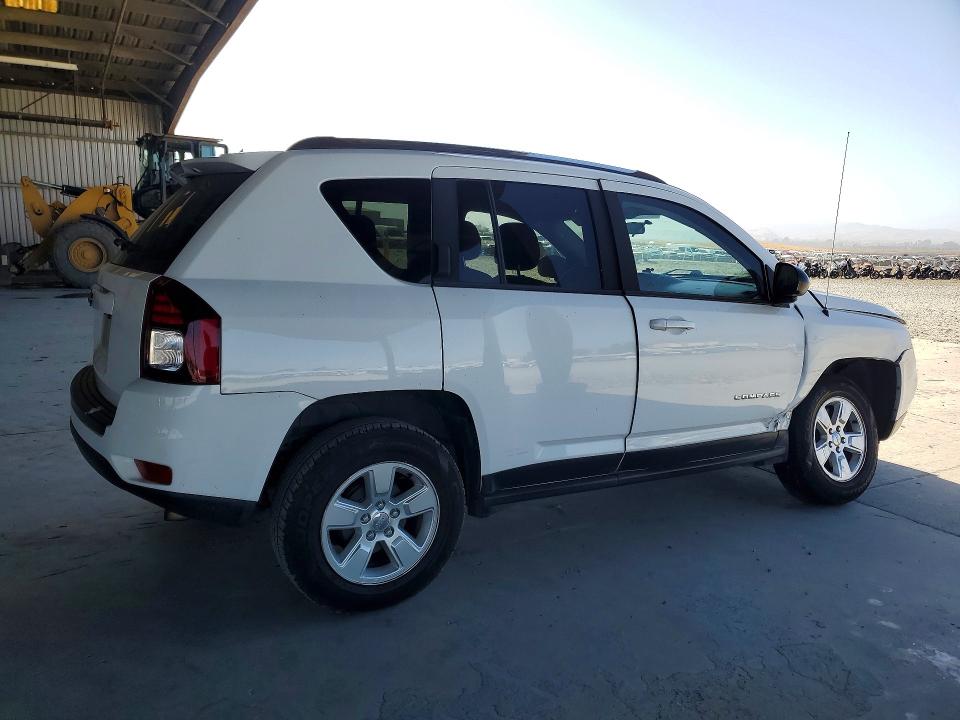 Photo 3 from auction – 2014 JEEP COMPASS with VIN 1C4NJCBAXED882191