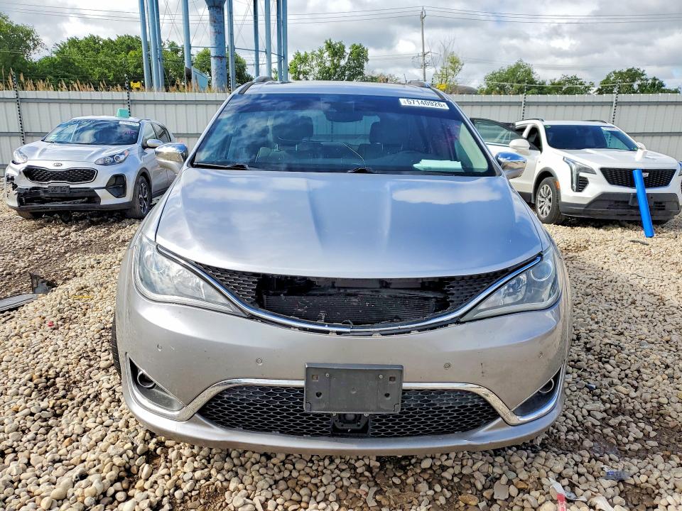 Photo 5 from auction – 2017 CHRYSLER PACIFICA with VIN 2C4RC1GG3HR528723