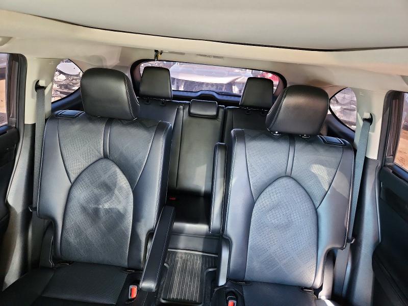 Photo 10 from auction – 2024 TOYOTA HIGHLANDER with VIN 5TDKDRBH9RS536735