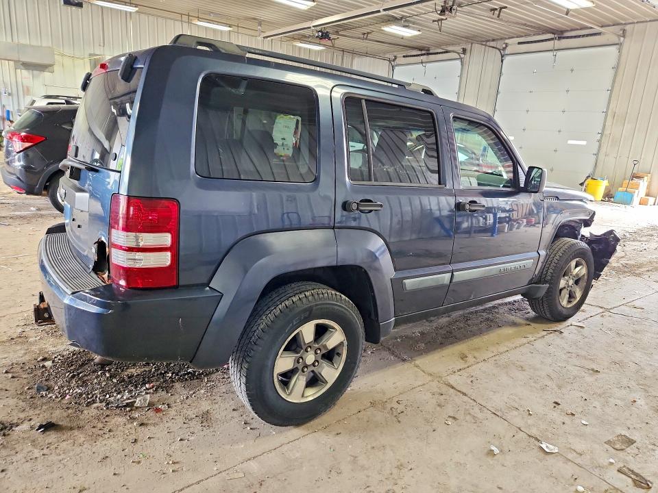 Photo 3 from auction – 2008 JEEP LIBERTY with VIN 1J8GN28K98W226959