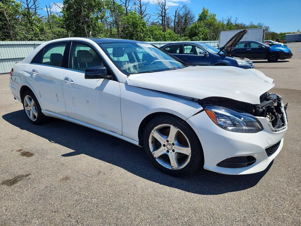 Photo 4 from auction – 2015 MERCEDES-BENZ E with VIN WDDHF8JB9FB120737