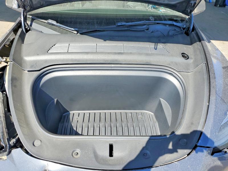 Photo 11 from auction – 2022 TESLA MODEL Y with VIN 7SAYGDEF7NF493240