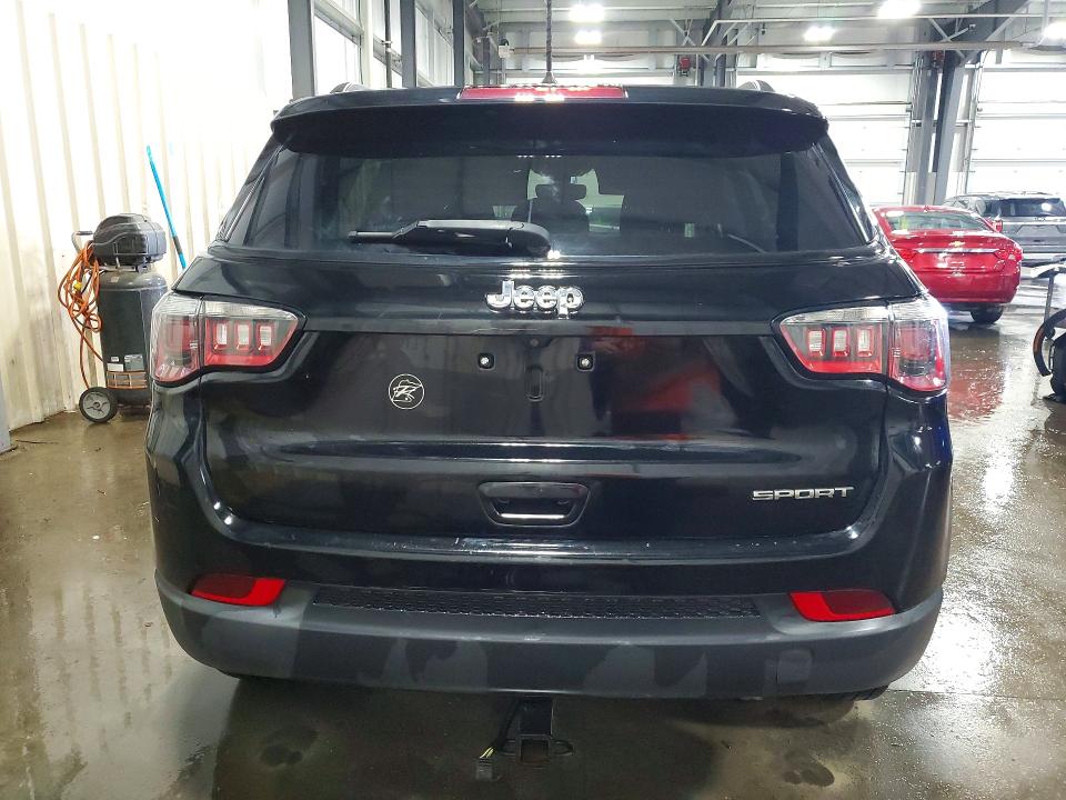 Photo 6 from auction – 2017 JEEP COMPASS with VIN 3C4NJCAB8HT672620