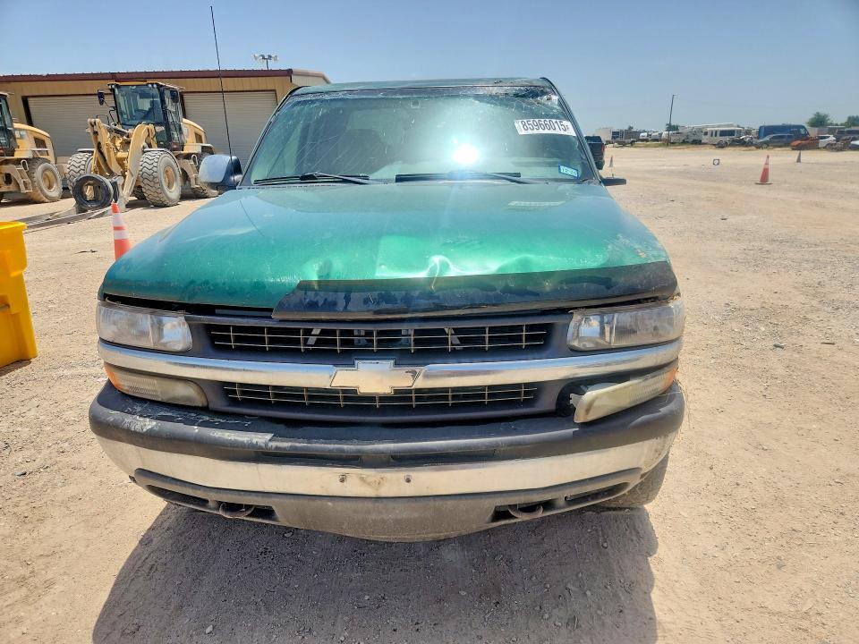 Photo 5 from auction – 2000 CHEVROLET SILVERADO with VIN 1GCEK19T3YE365130