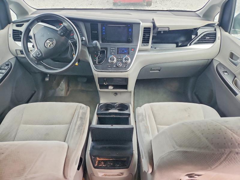 Photo 8 from auction – 2016 TOYOTA SIENNA with VIN 5TDKK3DCXGS727484