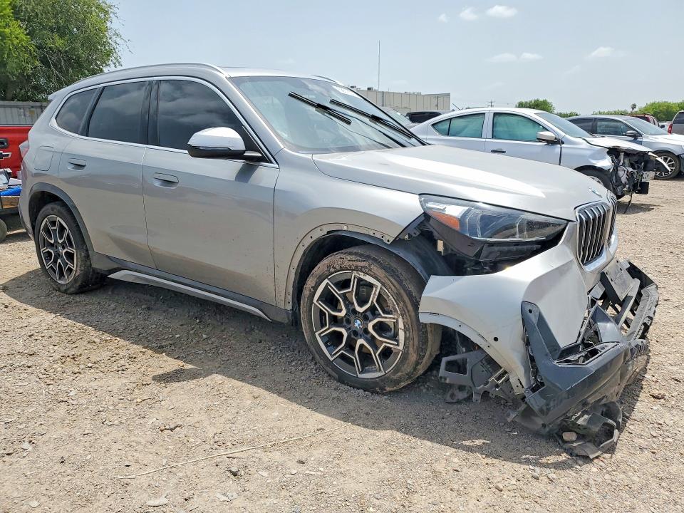 Photo 4 from auction – 2023 BMW X1 with VIN WBX73EF09P5X34548