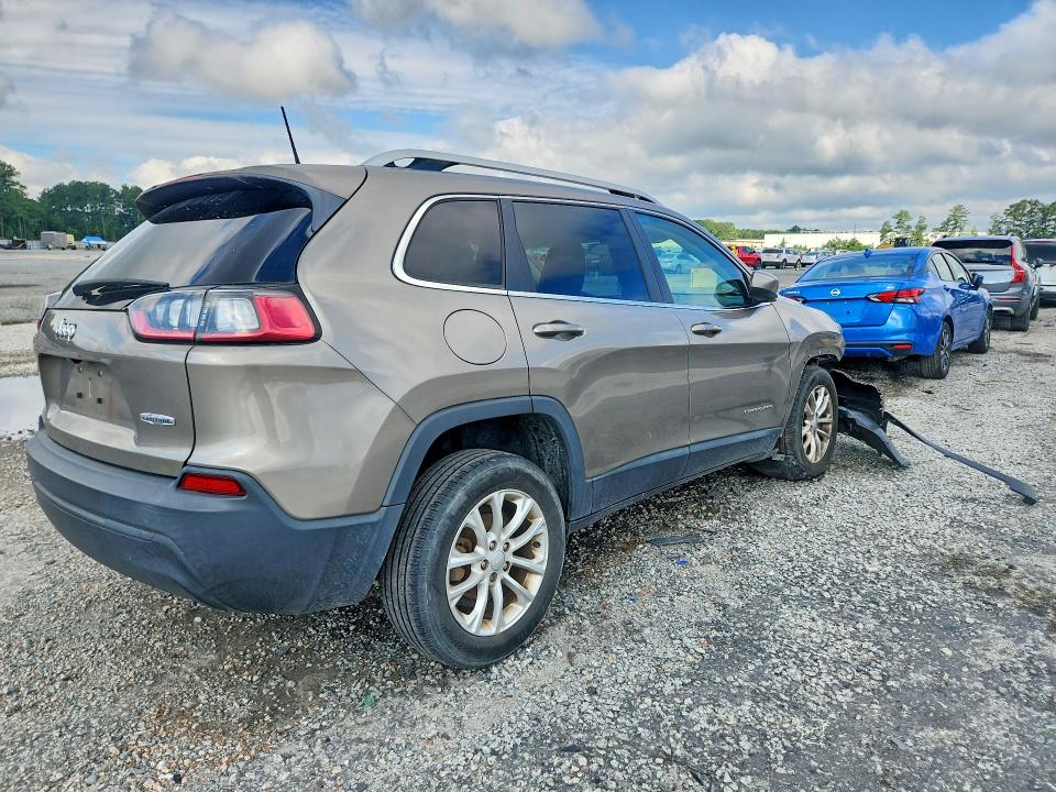 Photo 3 from auction – 2019 JEEP CHEROKEE with VIN 1C4PJLCB1KD396185