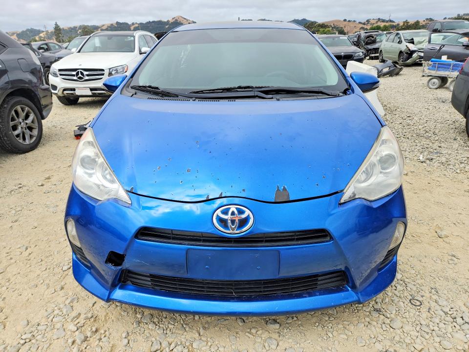 Photo 5 from auction – 2013 TOYOTA PRIUS C with VIN JTDKDTB30D1050595