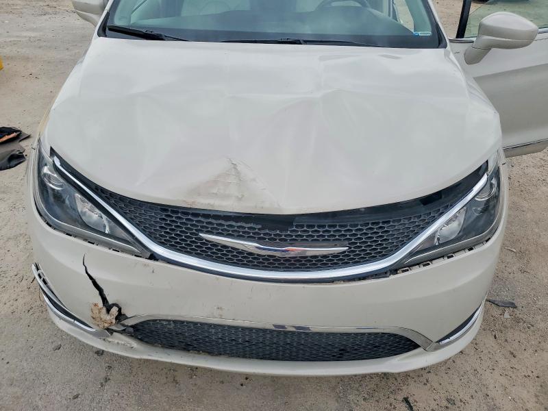 Photo 12 from auction – 2017 CHRYSLER PACIFICA with VIN 2C4RC1BGXHR613792