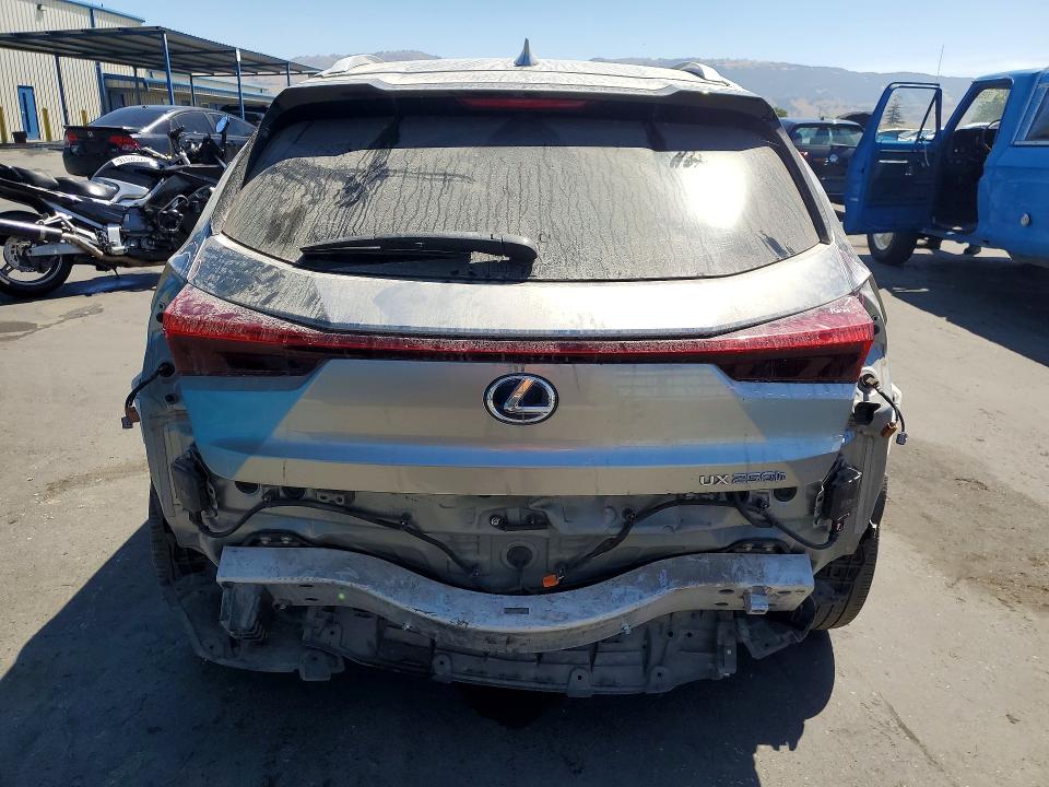 Photo 6 from auction – 2021 LEXUS UX with VIN JTHX9JBH7M2052926
