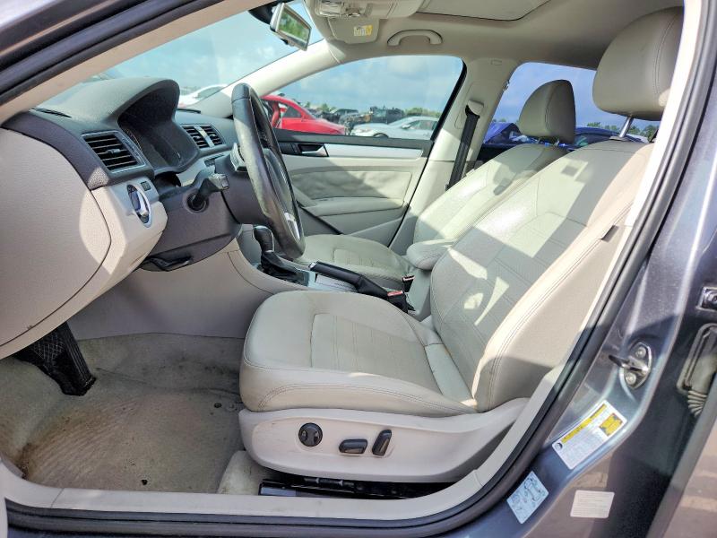 Zdjęcie 7 z aukcji – 2012 VOLKSWAGEN PASSAT z VIN 1VWBM7A32CC047223