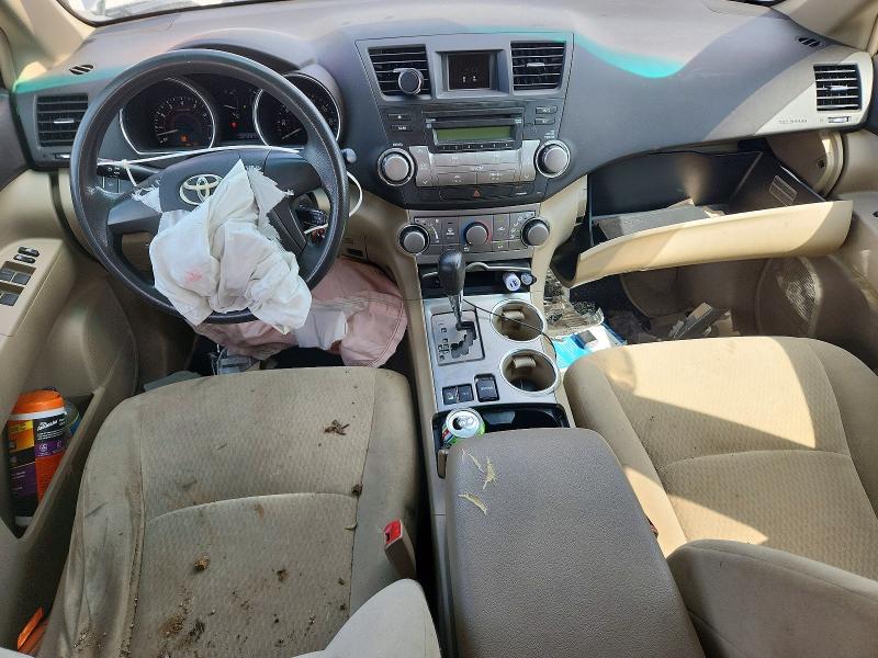 Photo 8 from auction – 2010 TOYOTA HIGHLANDER with VIN 5TDBK3EH7AS013037