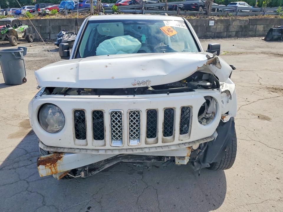 Photo 5 from auction – 2011 JEEP PATRIOT with VIN 1J4NF1GB0BD276959