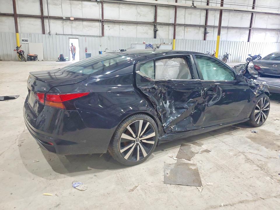 Photo 3 from auction – 2021 NISSAN ALTIMA with VIN 1N4BL4CV2MN390564