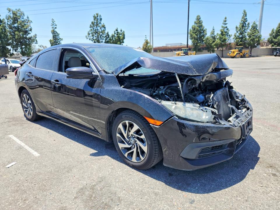 Фото 4 с аукциона – 2017 HONDA CIVIC с VIN 19XFC2F79HE232617