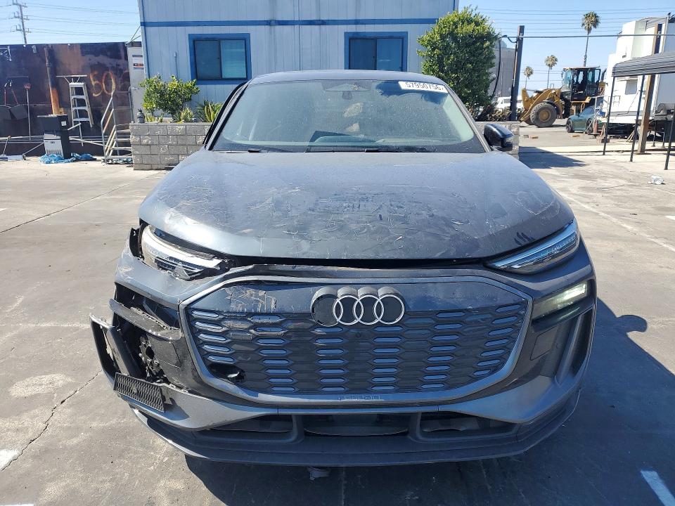 Photo 5 from auction – 2025 AUDI Q6 E-TRON with VIN WA1E4BGF2SA076262