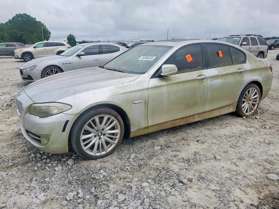 BMW 550 2011 with VIN WBAFR9C56BC758225 - Photo from auction