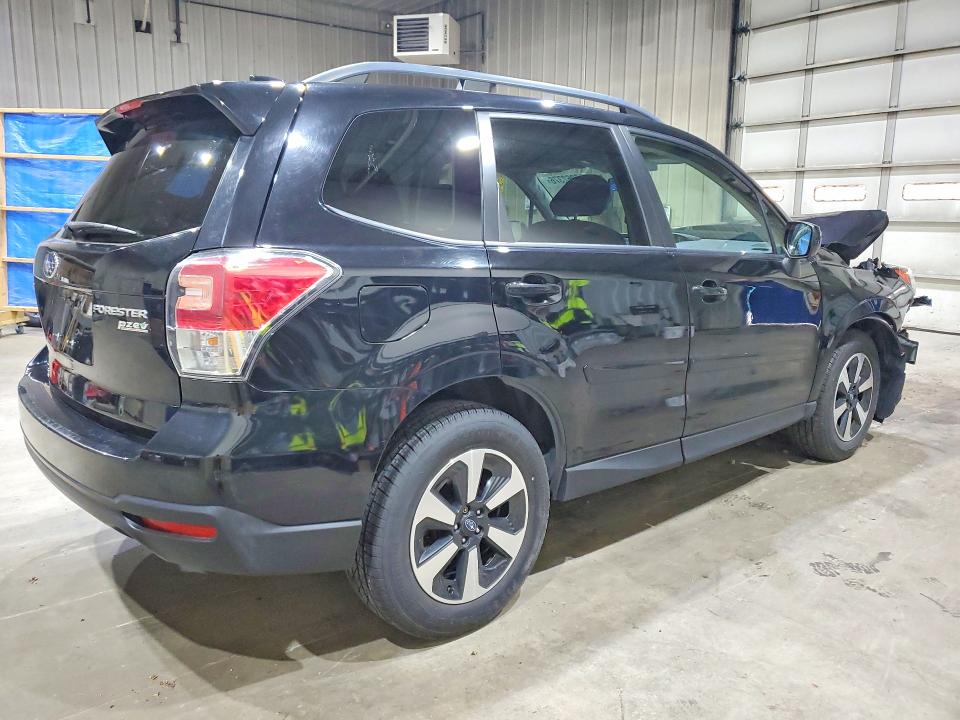 Photo 3 from auction – 2017 SUBARU FORESTER with VIN JF2SJAEC8HH410333