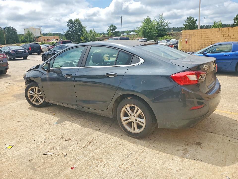 Photo 2 from auction – 2018 CHEVROLET CRUZE with VIN 1G1BE5SM6J7166547