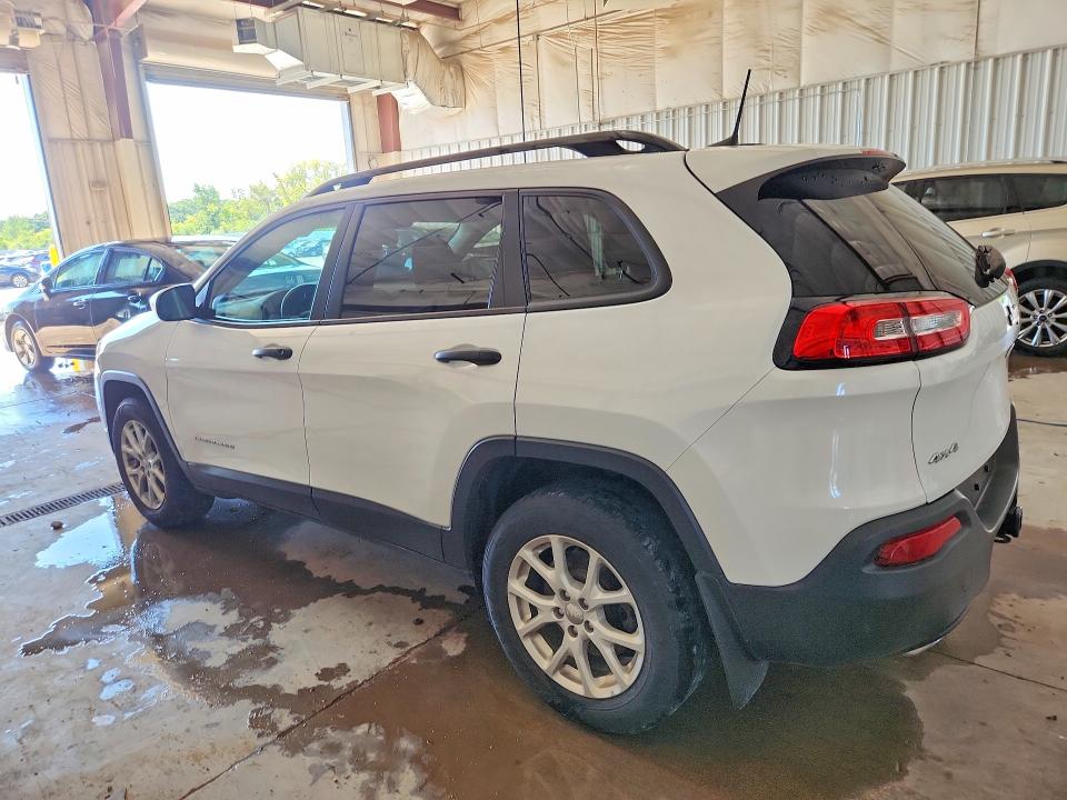 Photo 2 from auction – 2017 JEEP CHEROKEE with VIN 1C4PJMAS5HW647778