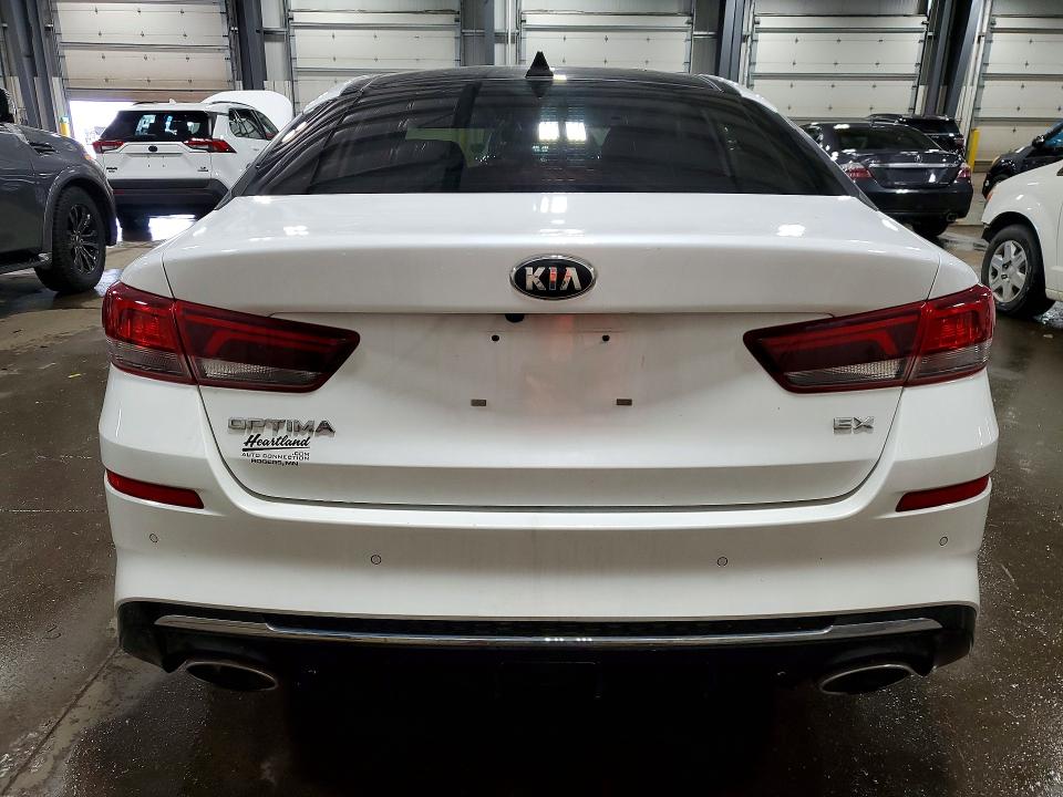 Photo 6 from auction – 2020 KIA OPTIMA with VIN 5XXGU4L13LG427741