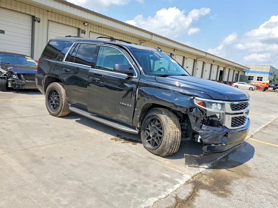 Photo 4 from auction – 2017 CHEVROLET TAHOE with VIN 1GNSKBKC8HR161720