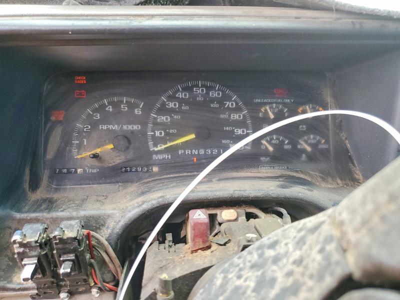 Photo 9 from auction – 1999 CHEVROLET SUBURBAN with VIN 3GNFK16R9XG232416