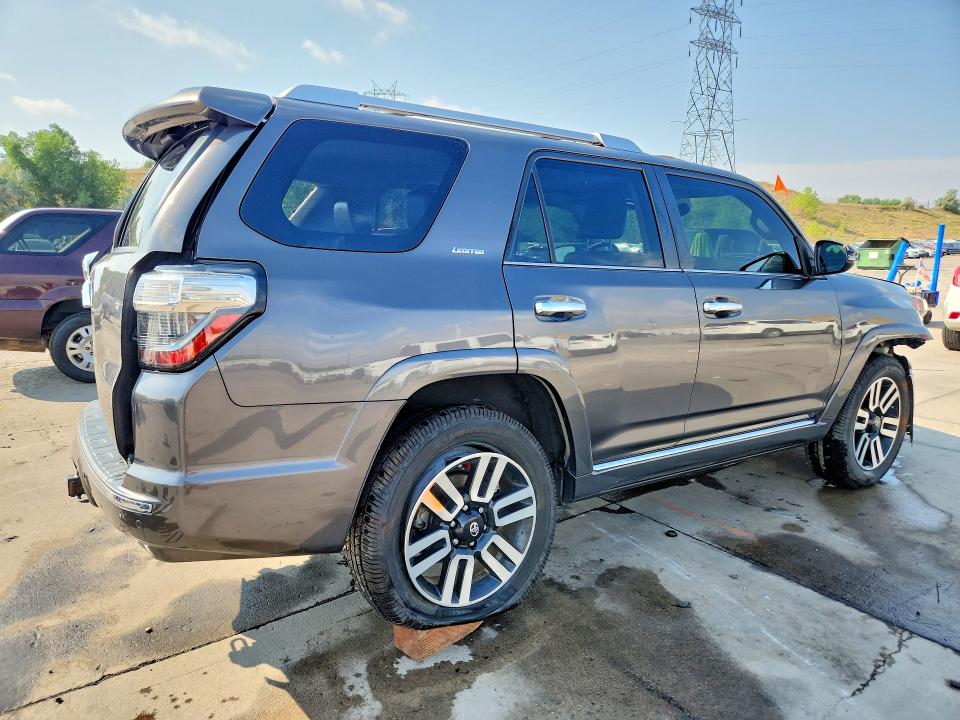 Photo 3 from auction – 2015 TOYOTA 4RUNNER with VIN JTEBU5JR6F5248431