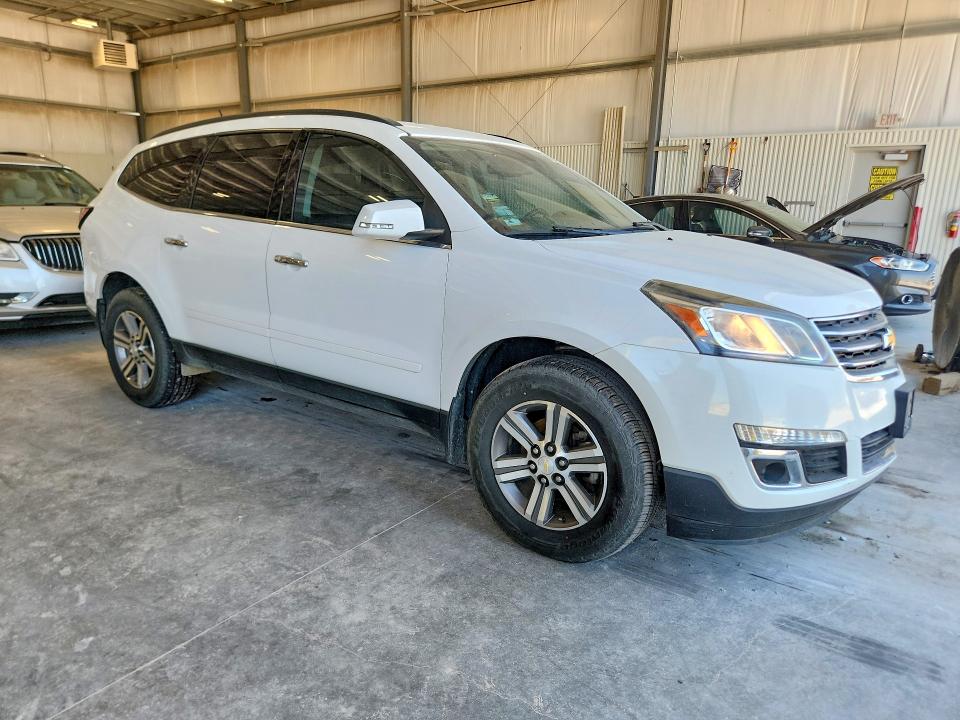 Photo 4 from auction – 2017 CHEVROLET TRAVERSE with VIN 1GNKVHKD0HJ280749