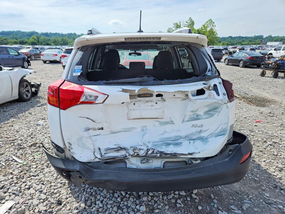 Photo 6 from auction – 2013 TOYOTA RAV4 with VIN 2T3WFREV4DW023476