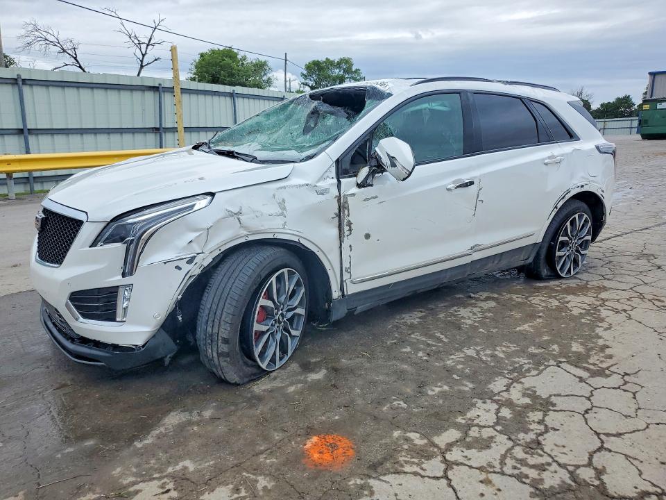 2025 CADILLAC XT5