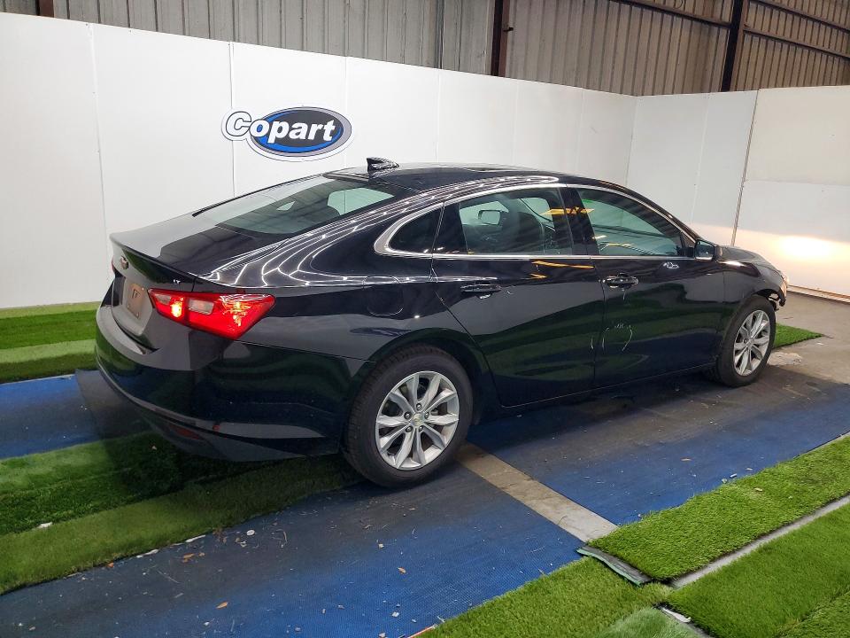 Photo 3 from auction – 2023 CHEVROLET MALIBU with VIN 1G1ZD5ST7PF246916