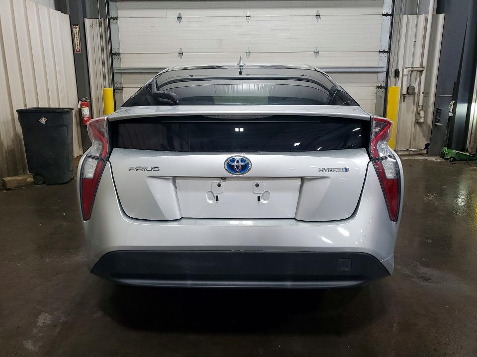 Photo 6 from auction – 2016 TOYOTA PRIUS with VIN JTDKARFU2G3000546